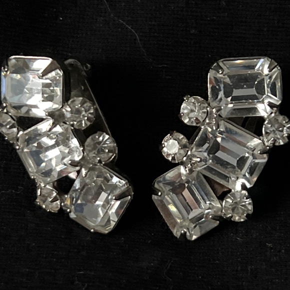 Stunning Vintage Signed Weiss Rhinestone Earrings MINT - Picture 4 of 5